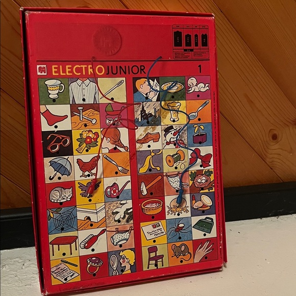 Electro, Junior - Picture 2 of 5